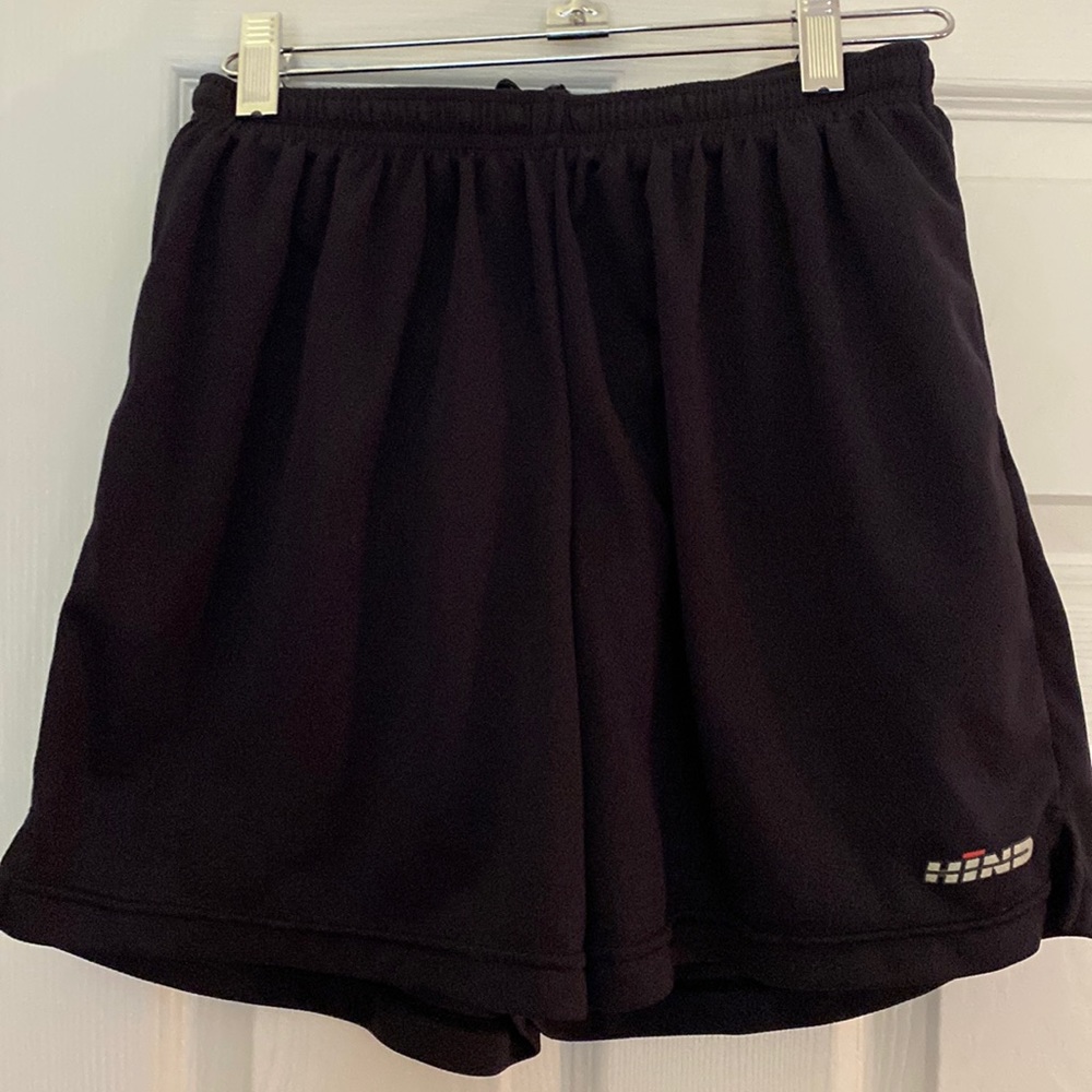 Hind running short, medium